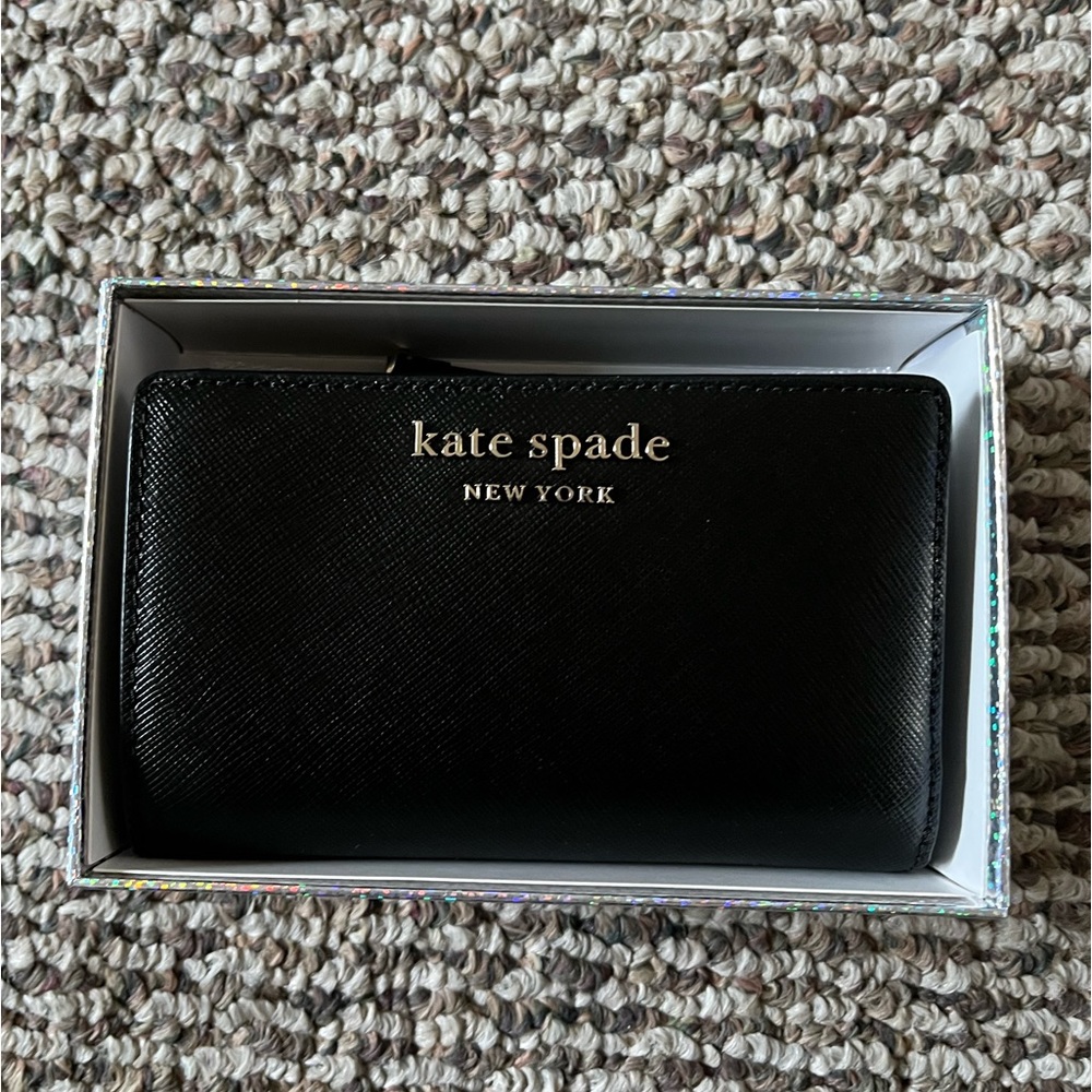 HP🎉 Kate Spade Wallet - Picture 2 of 7
